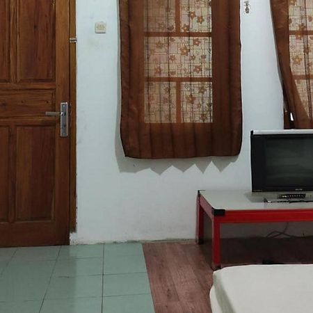 Hotel Losmen Yosi Carita Zewnętrze zdjęcie